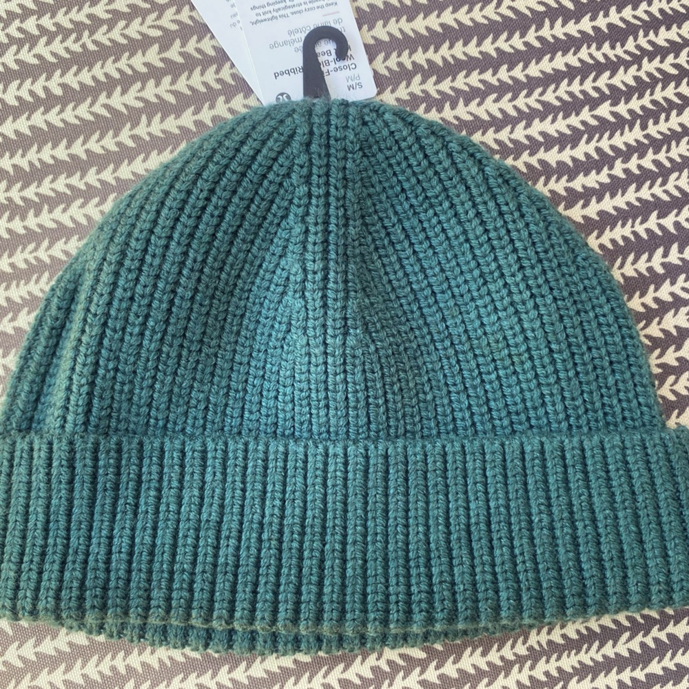 Lululemon beanie, brand new, with tags, teal green, wool blend, knit beanie.